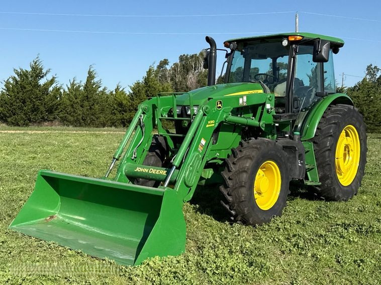 2016 John Deere 6120E
