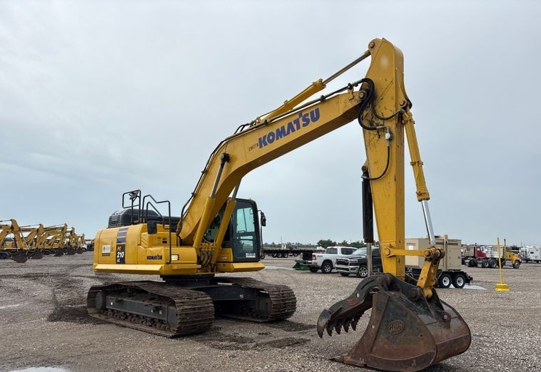 2023 Komatsu PC210LC-11 Excavator