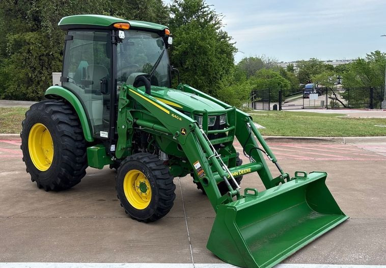 2024 John Deere 4066R